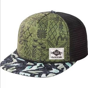 DAKINE Plate Lunch Trucker Hat - One Size. Unisex